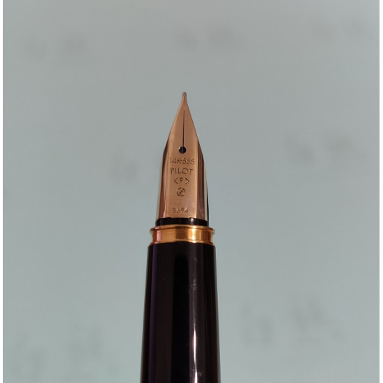 Pilot Maki-e Urushi (japán szilva mintás) töltőtoll Pilot Maki-e Urushi (japán szilva mintás) töltőtoll