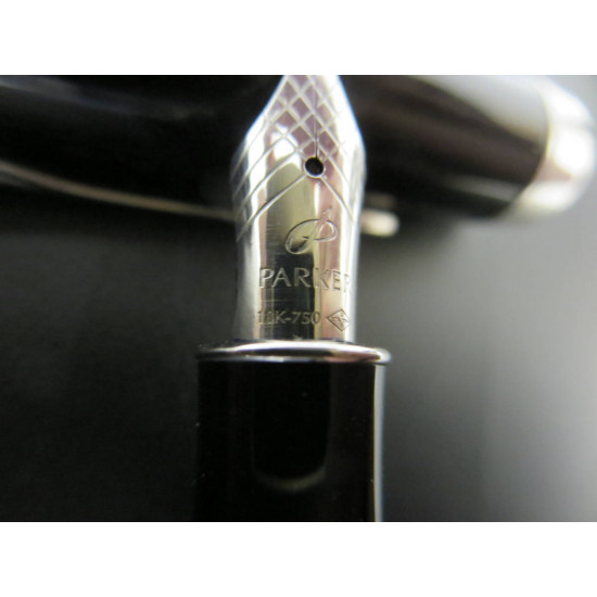 Parker Sonnet töltőtoll, fekete, M Parker Sonnet töltőtoll, fekete, M